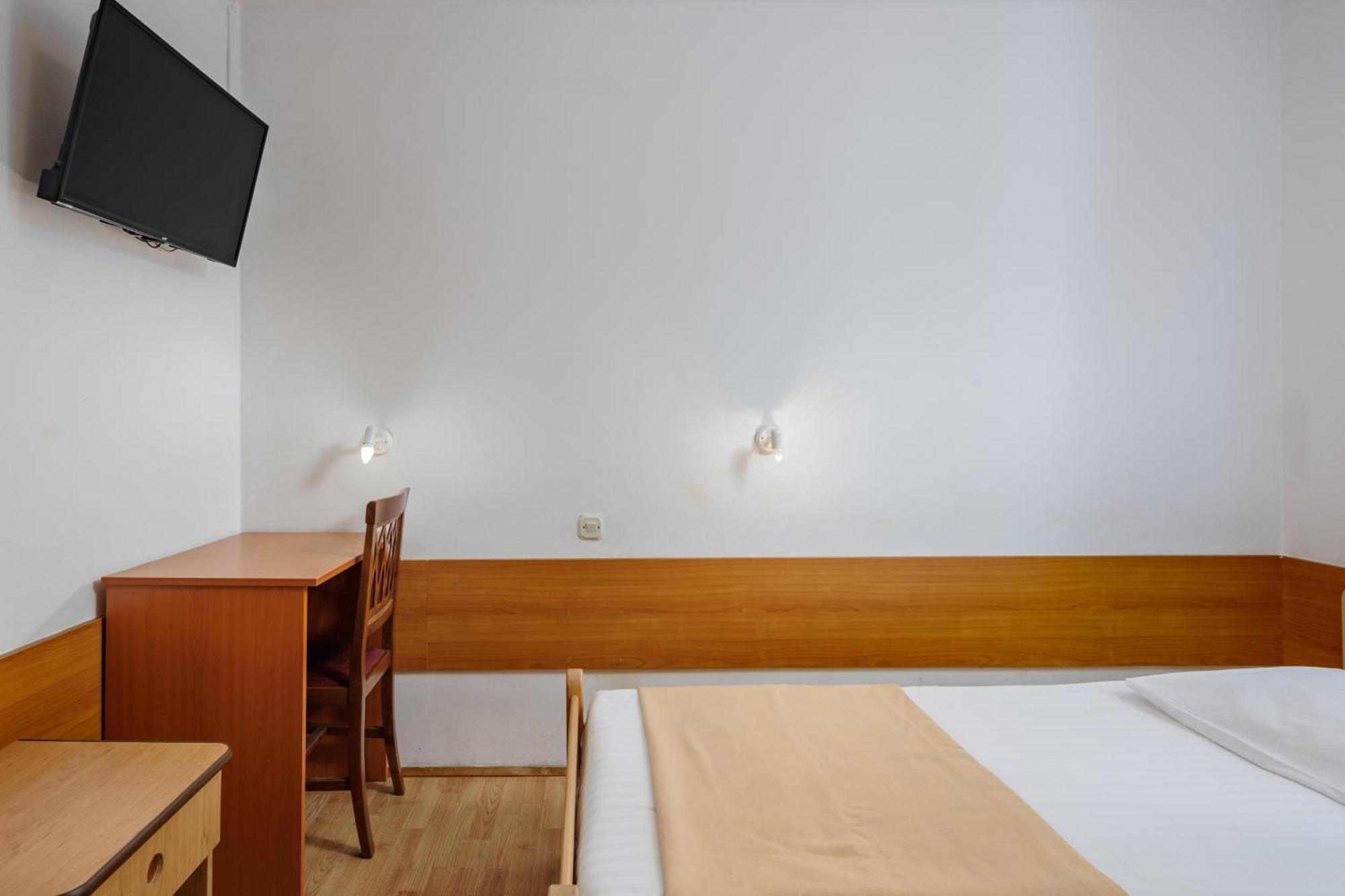 Boarding House Lucija Hotel Kostrena Room photo